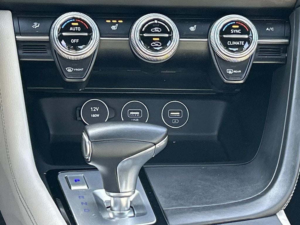 2022 Genesis G70 2.0T