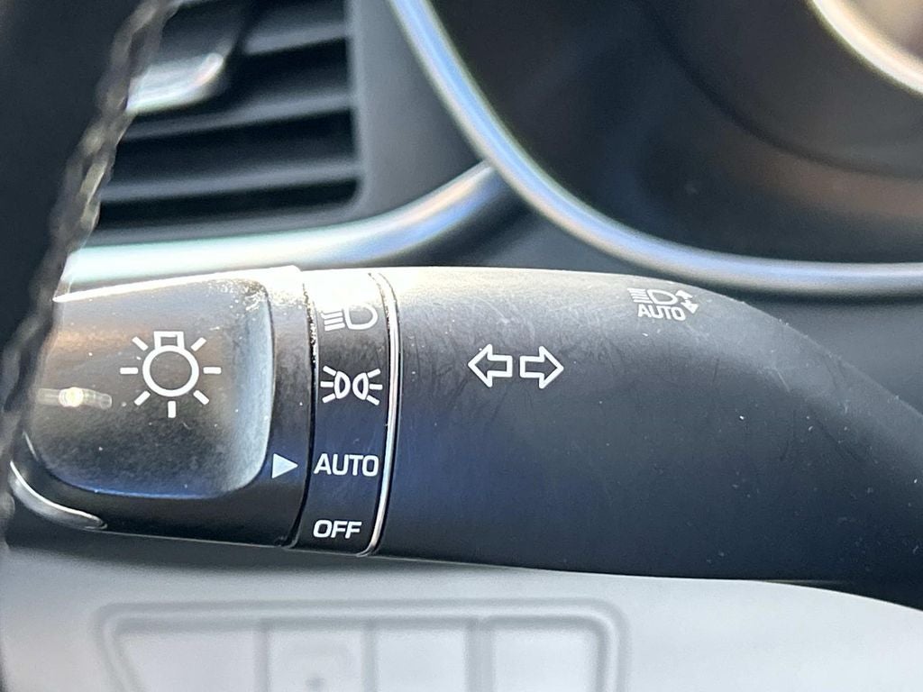 2022 Genesis G70 2.0T