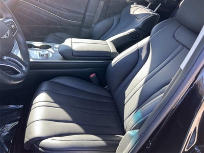 2025 Genesis GV80 Select