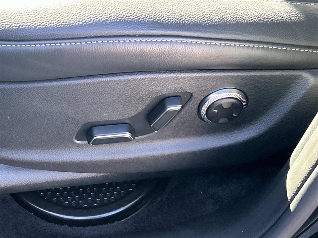 2025 Genesis GV80 Select