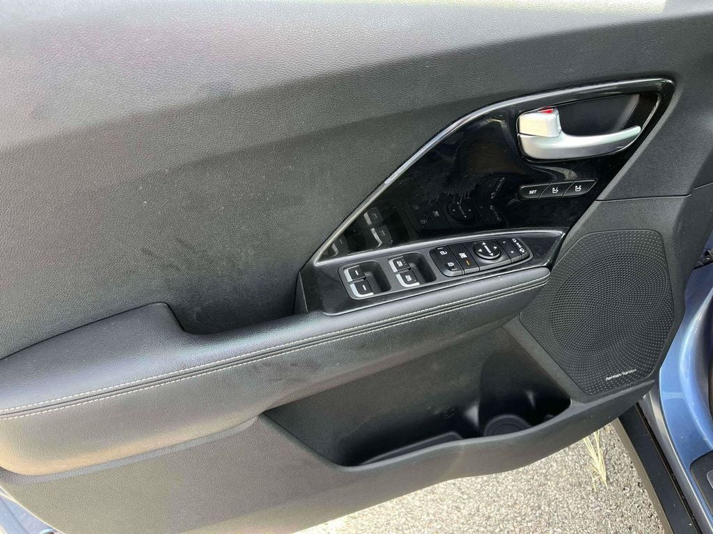 2022 Kia Niro Plug-In Hybrid EX Premium