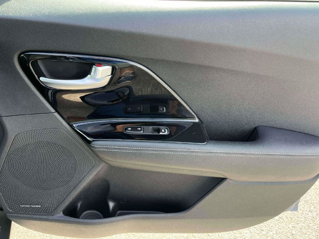2022 Kia Niro Plug-In Hybrid EX Premium