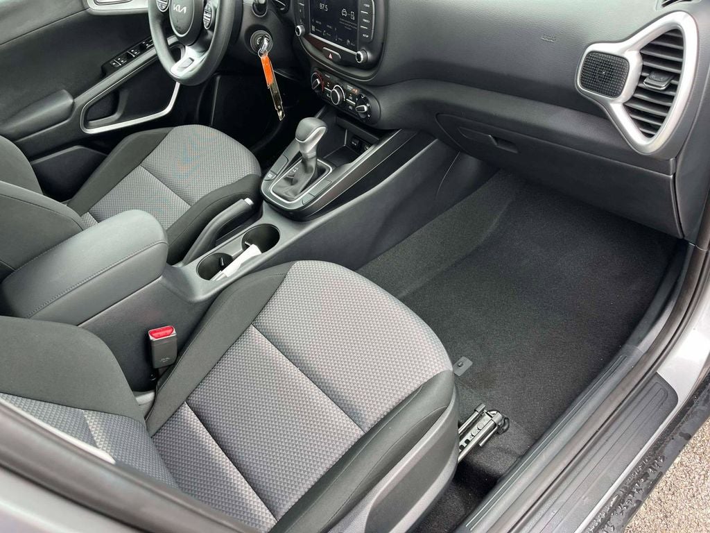 2025 Kia Soul Base