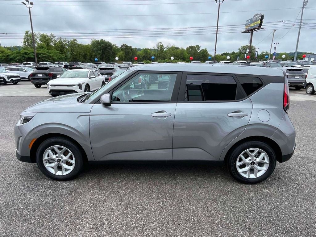 2025 Kia Soul Base
