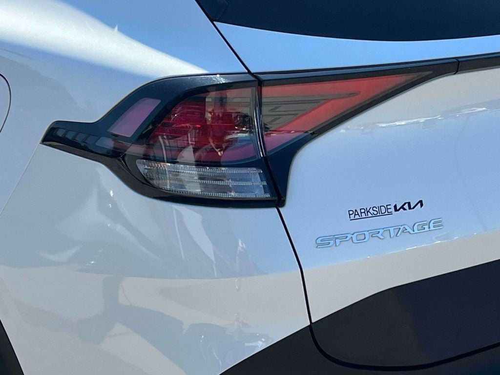 2023 Kia Sportage Hybrid LX