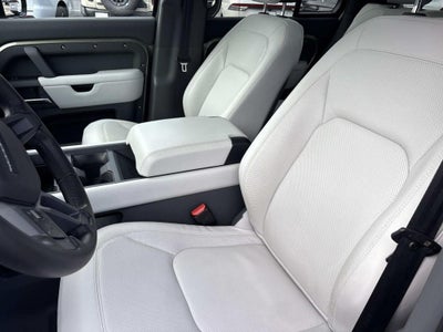 2025 Land Rover Defender X-Dynamic SE
