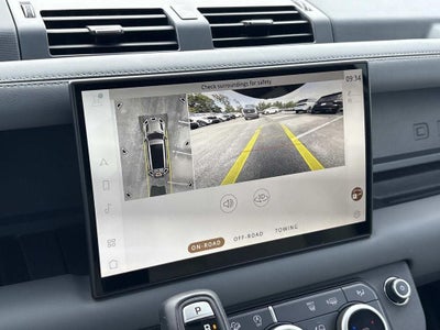 2025 Land Rover Defender X-Dynamic SE