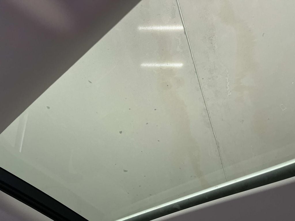 2023 Land Rover Defender 110 SE