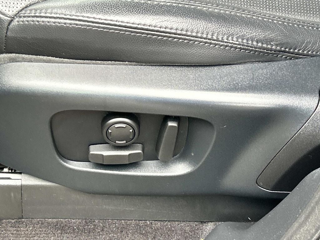 2020 Land Rover Discovery Landmark Edition