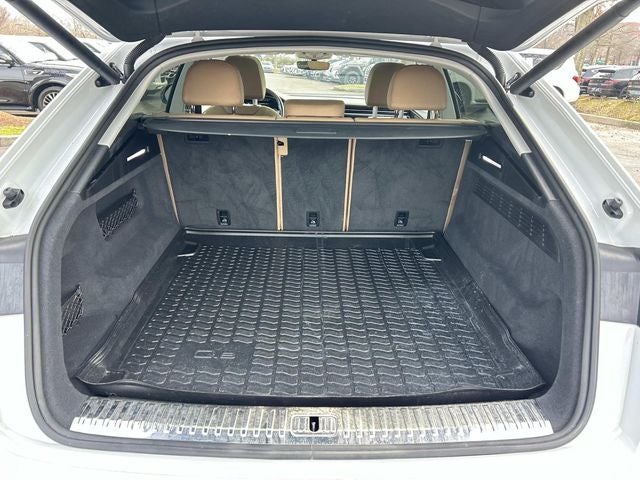 2020 Audi Q8 55 Premium Plus quattro