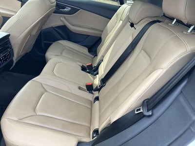 2020 Audi Q8 55 Premium Plus quattro