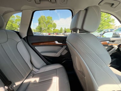 2022 Audi Q5 S line Prestige