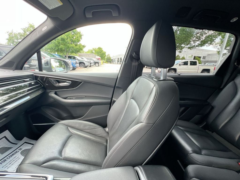 2022 Audi Q7 Premium Plus