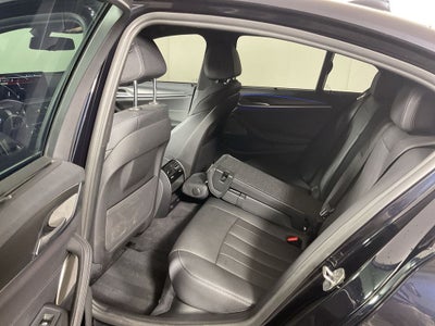 2022 BMW 5 Series 530i