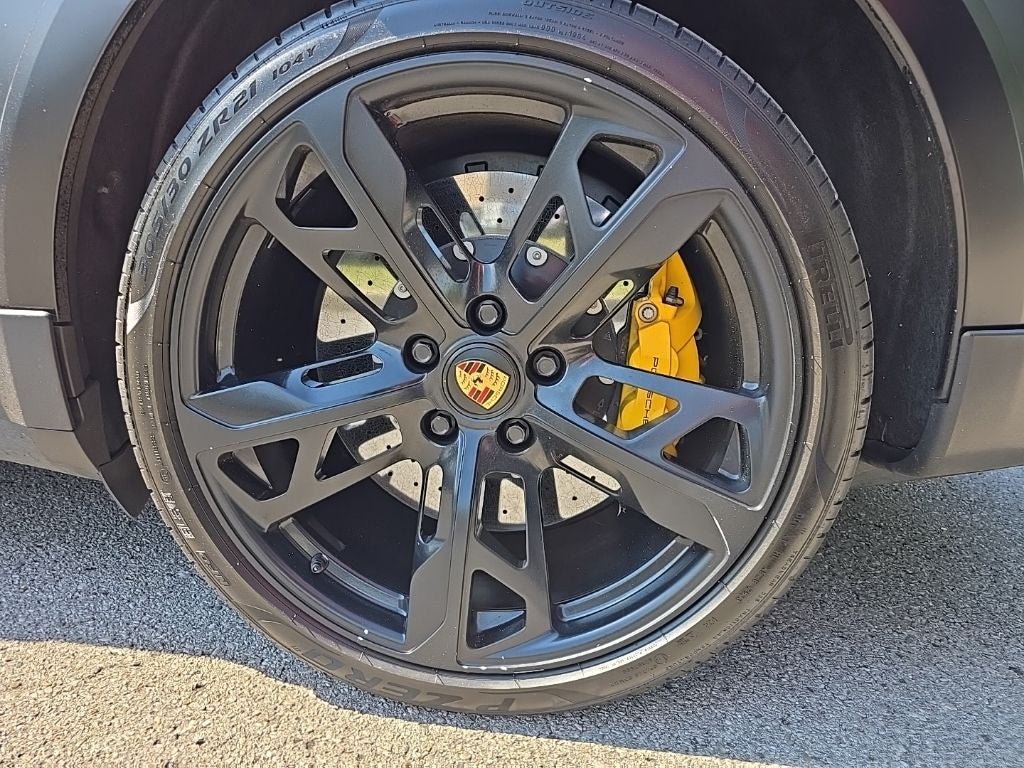 2022 Porsche Taycan Turbo