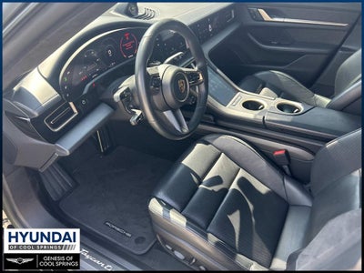 2022 Porsche Taycan Turbo