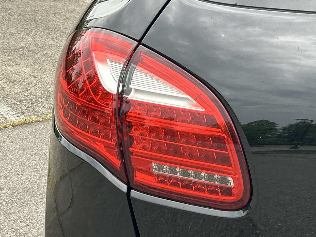 2014 Porsche Cayenne Platinum Edition