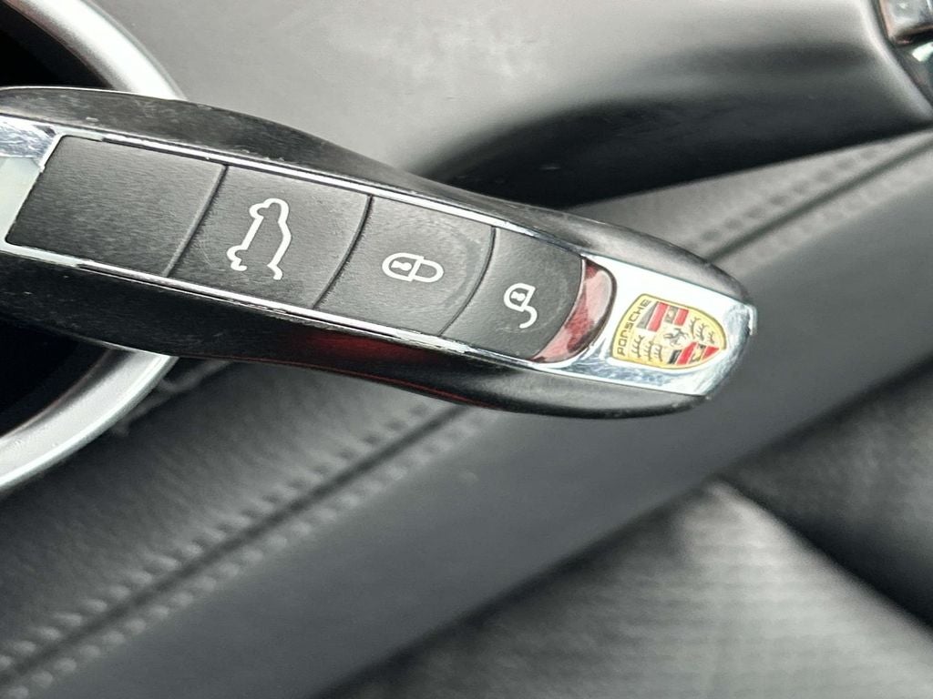 2014 Porsche Cayenne Platinum Edition