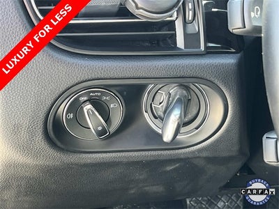 2020 Porsche Macan Base