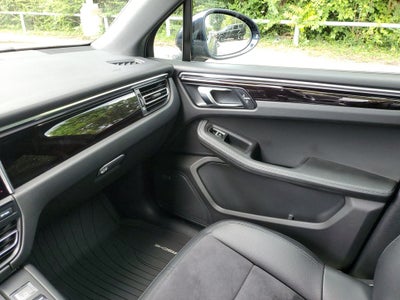 2021 Porsche Macan Base