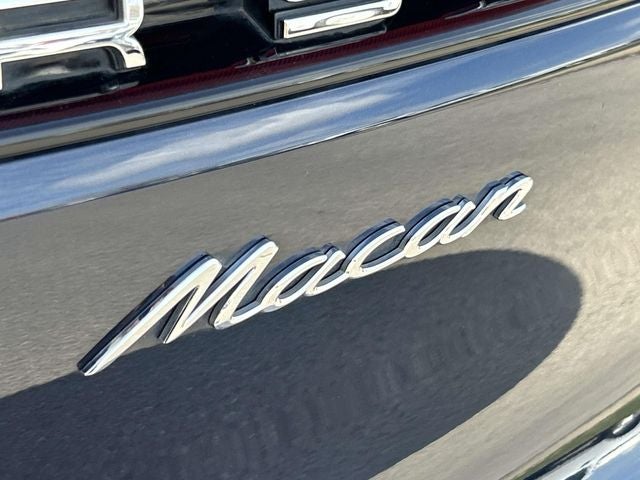 2021 Porsche Macan Base