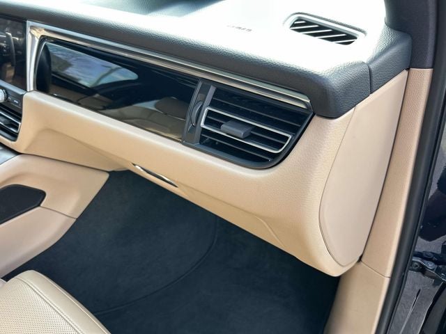 2021 Porsche Macan Base