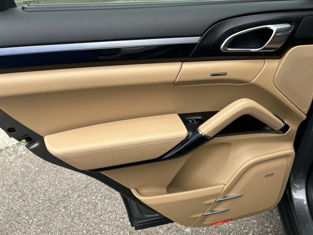 2018 Porsche Cayenne S Platinum Edition E-Hybrid