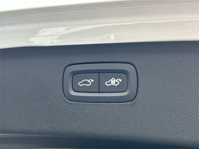 2023 Volvo XC90 B6 Plus 6-Seater