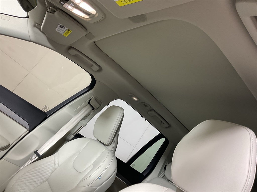 2025 Volvo XC90 B6 Ultra