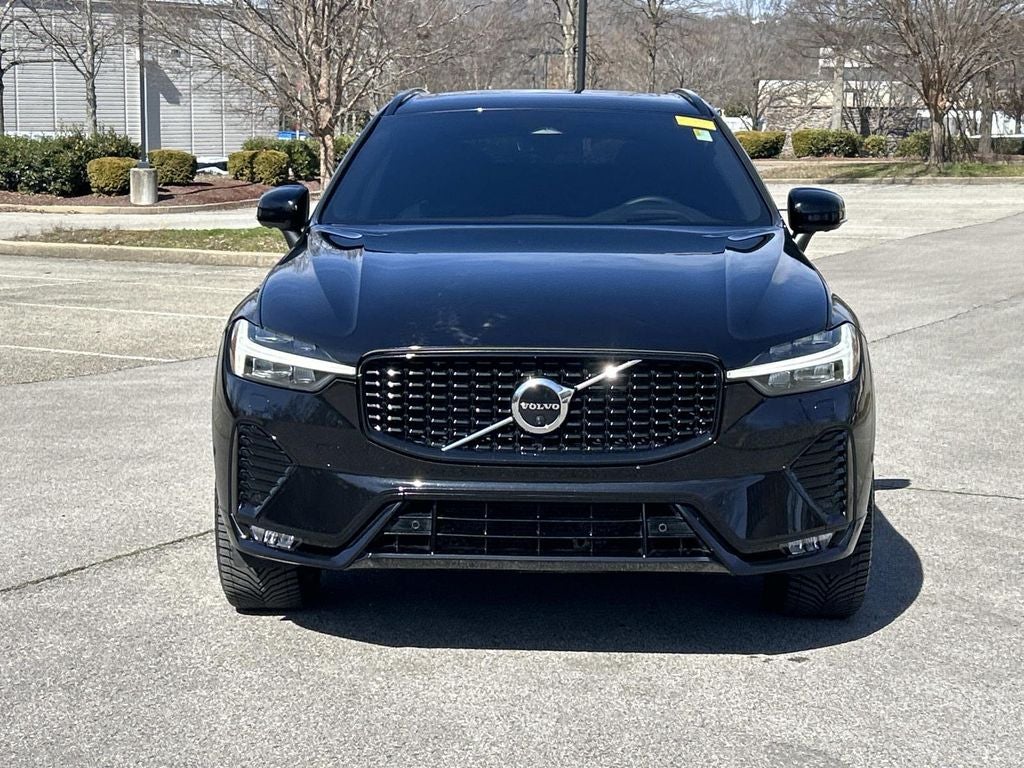 2022 Volvo XC60 R-Design