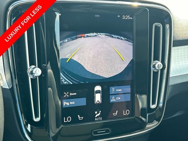 2021 Volvo XC40 Momentum