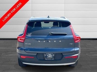 2021 Volvo XC40 Momentum