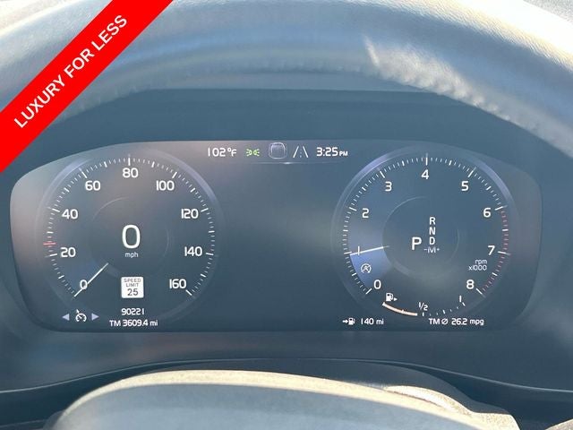 2021 Volvo XC40 Momentum