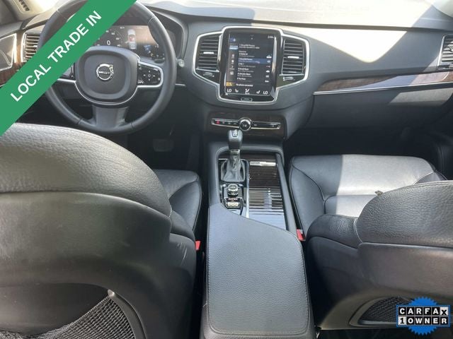 2016 Volvo XC90 T6 Momentum