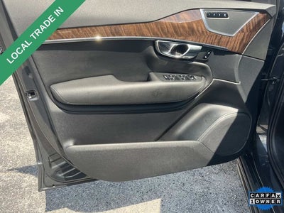 2016 Volvo XC90 T6 Momentum