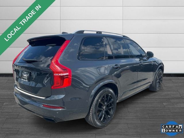 2016 Volvo XC90 T6 Momentum