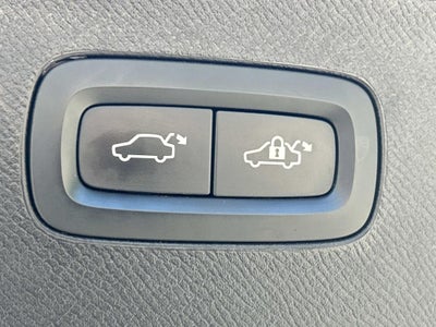 2020 Volvo XC90 Momentum