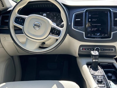 2020 Volvo XC90 Momentum