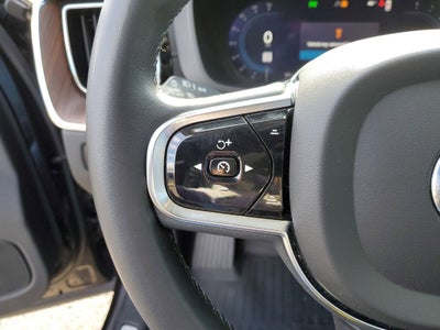 2024 Volvo XC60 B5 Ultimate Dark Theme