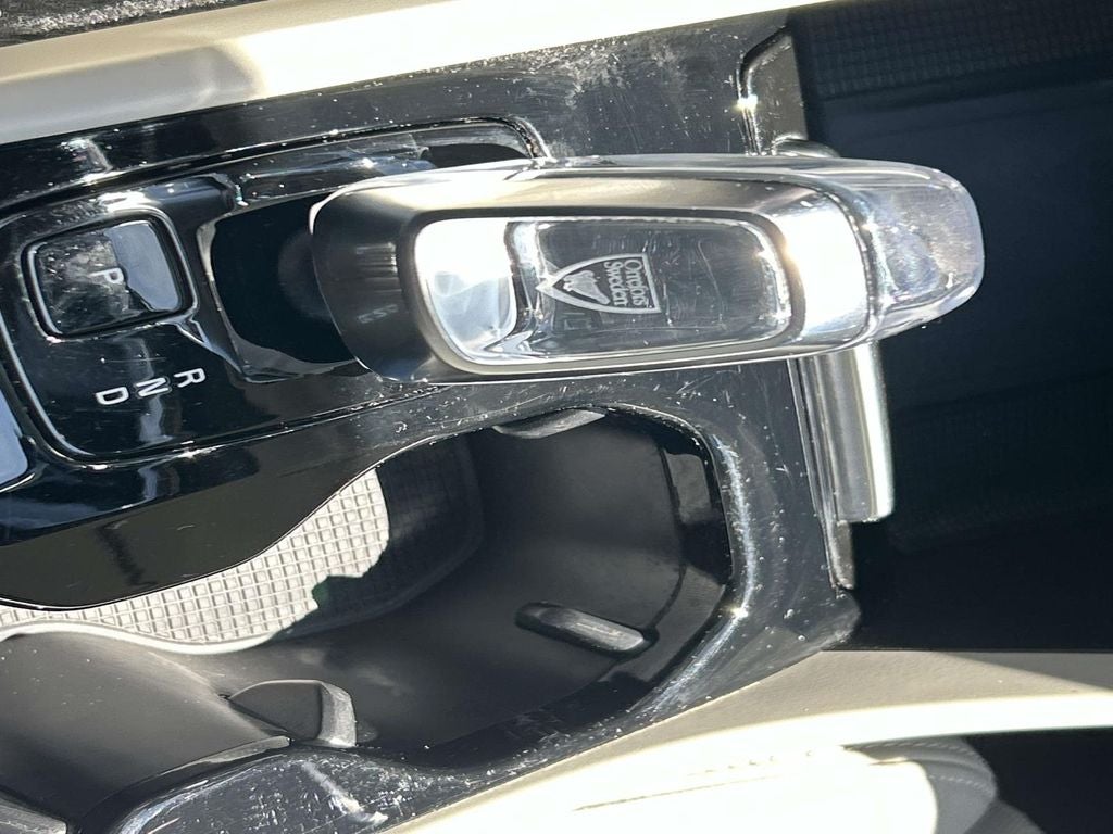 2024 Volvo XC40 B5 Plus Bright Theme