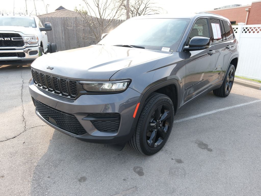 2022 Jeep Grand Cherokee Altitude