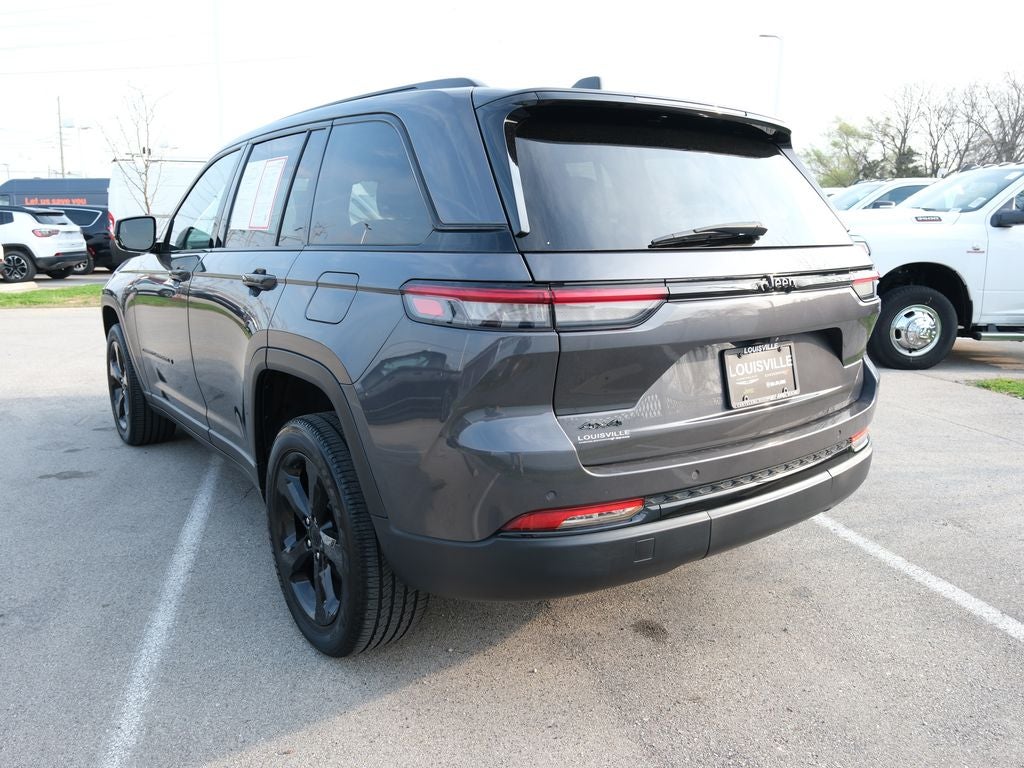 2022 Jeep Grand Cherokee Altitude