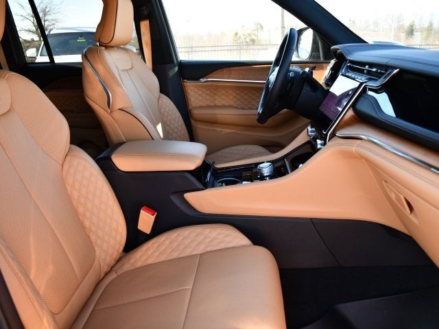 2025 Jeep Grand Cherokee Summit