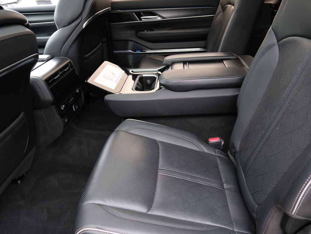 2023 Jeep Grand Wagoneer Series II
