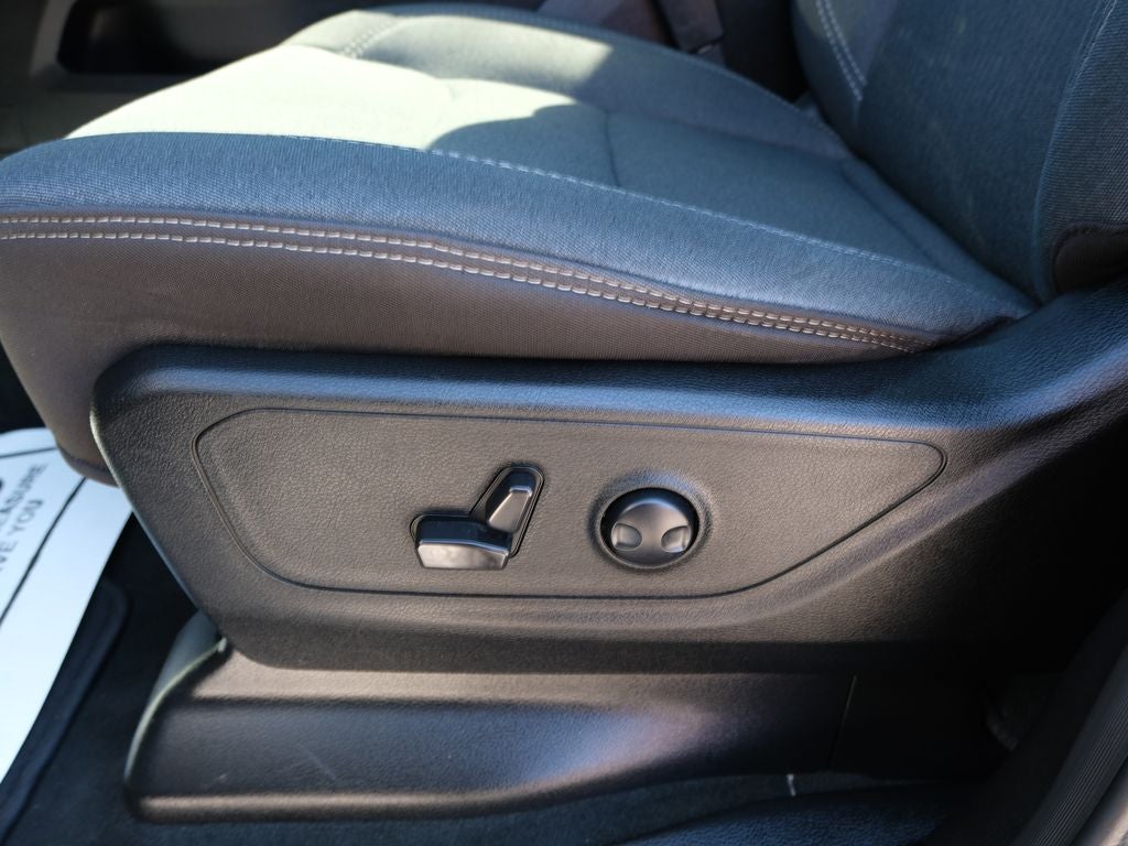 2022 RAM 1500 Big Horn/Lone Star Night Edition`