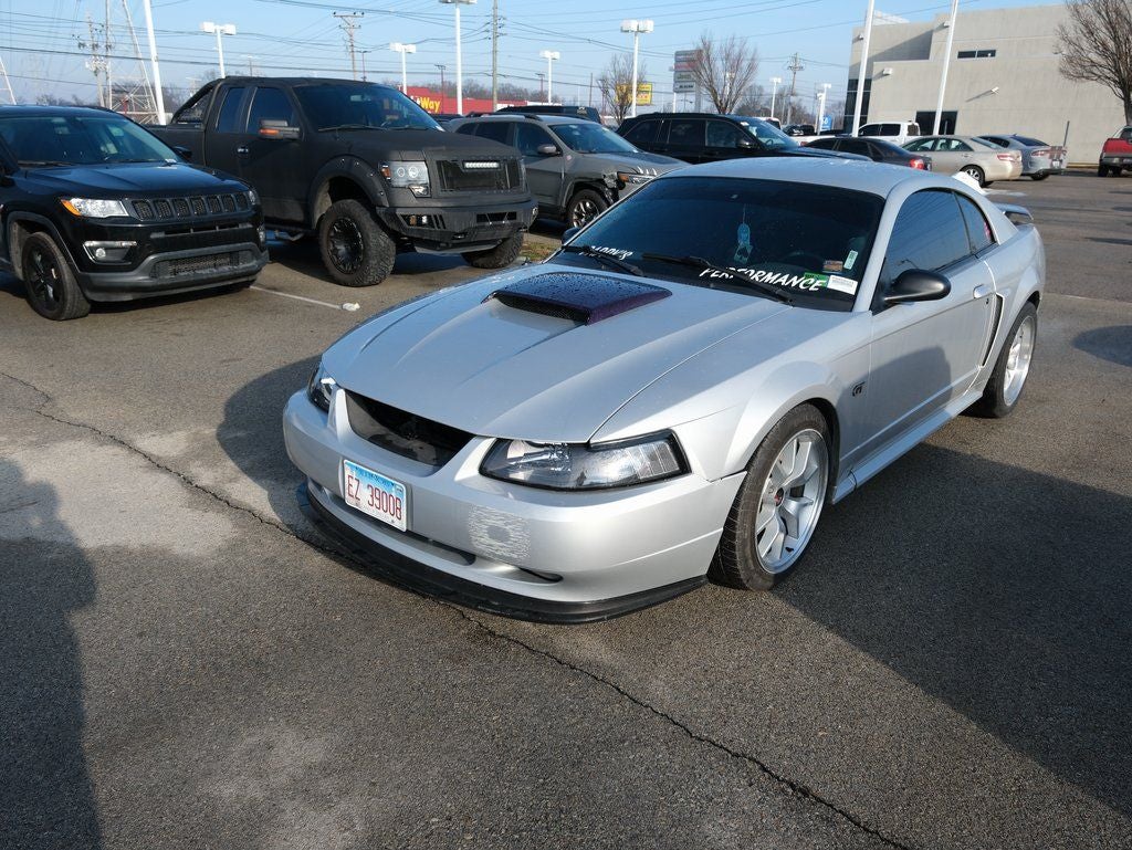 2001 Ford Mustang GT Deluxe