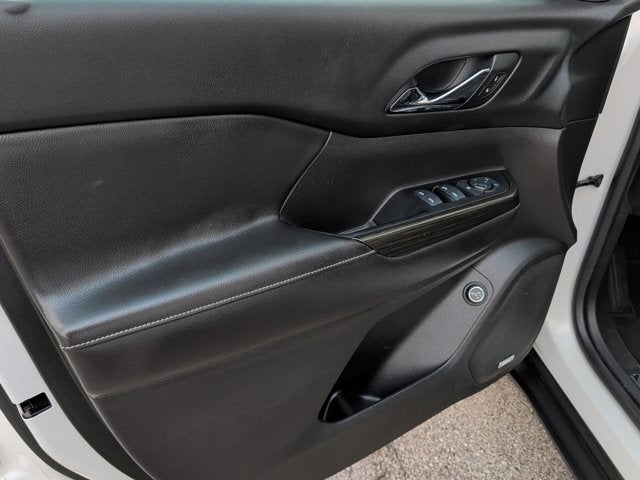 2017 GMC Acadia SLT