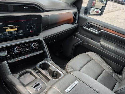 2025 GMC Sierra 2500HD Denali