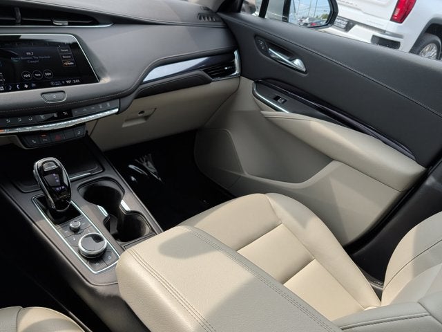 2023 Cadillac XT4 FWD Luxury