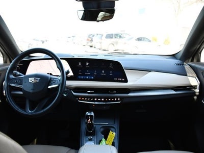 2024 Cadillac XT4 Premium Luxury